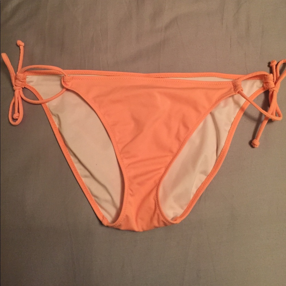 VS Bikini Bottoms - Peach Medium