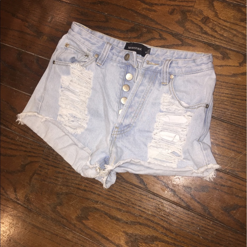 High- waisted short shorts