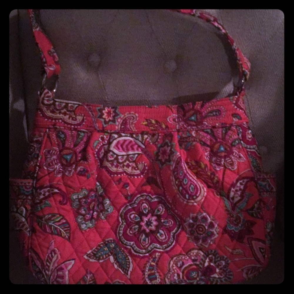 GORGEOUS VERA BRADLEY BAG 🌺🌺🌺🌺🌺🌺🌺🌺🌺🌺🌺🌺