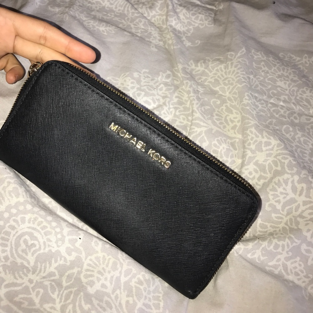 Micheal kors wallet