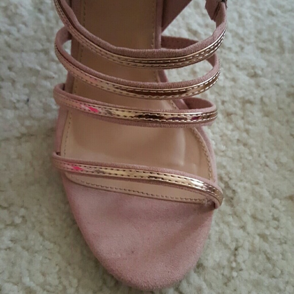 Metallic-Trim Strappy Dress Sandals - Picture 4 of 4