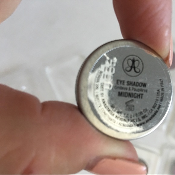 Anastasia Beverly Hills eyeshadow Midnight - Picture 3 of 4