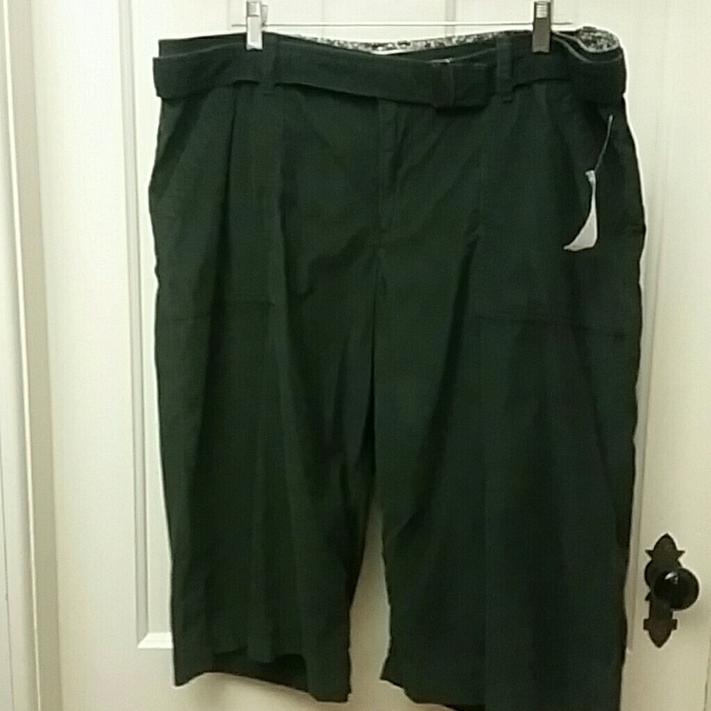 Dark grey Capri