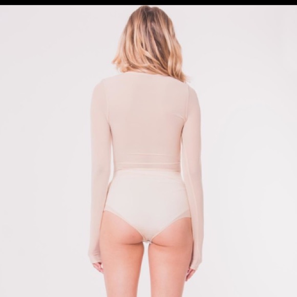 🎉HP🎉 "Skye" Cross mesh bodysuit - Picture 4 of 5