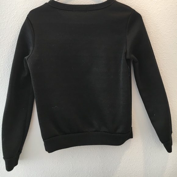 Black sweater. Never worn. - Picture 2 of 3