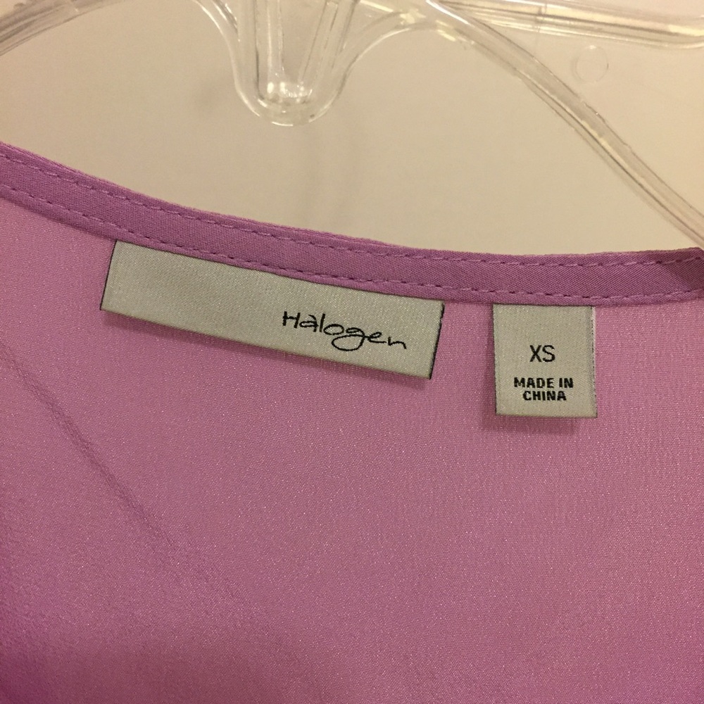 Lavender Sleeveless Silk Blouse - Picture 2 of 5