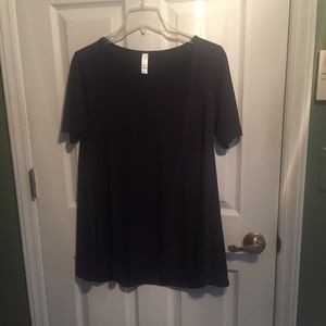 NWOT Lularoe Perfect Tee
