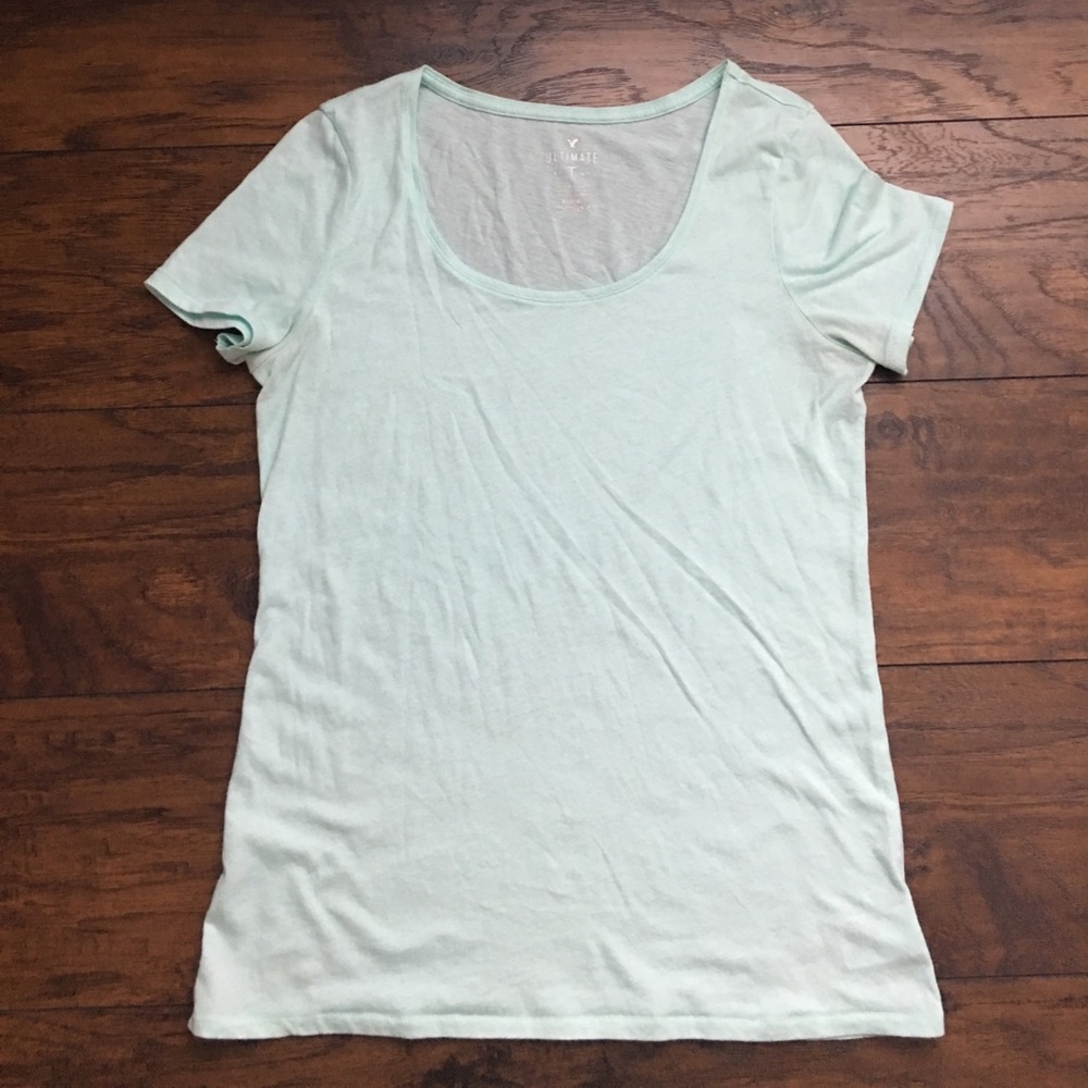 American Eagle Light Blue Scoopneck Tee Size Large