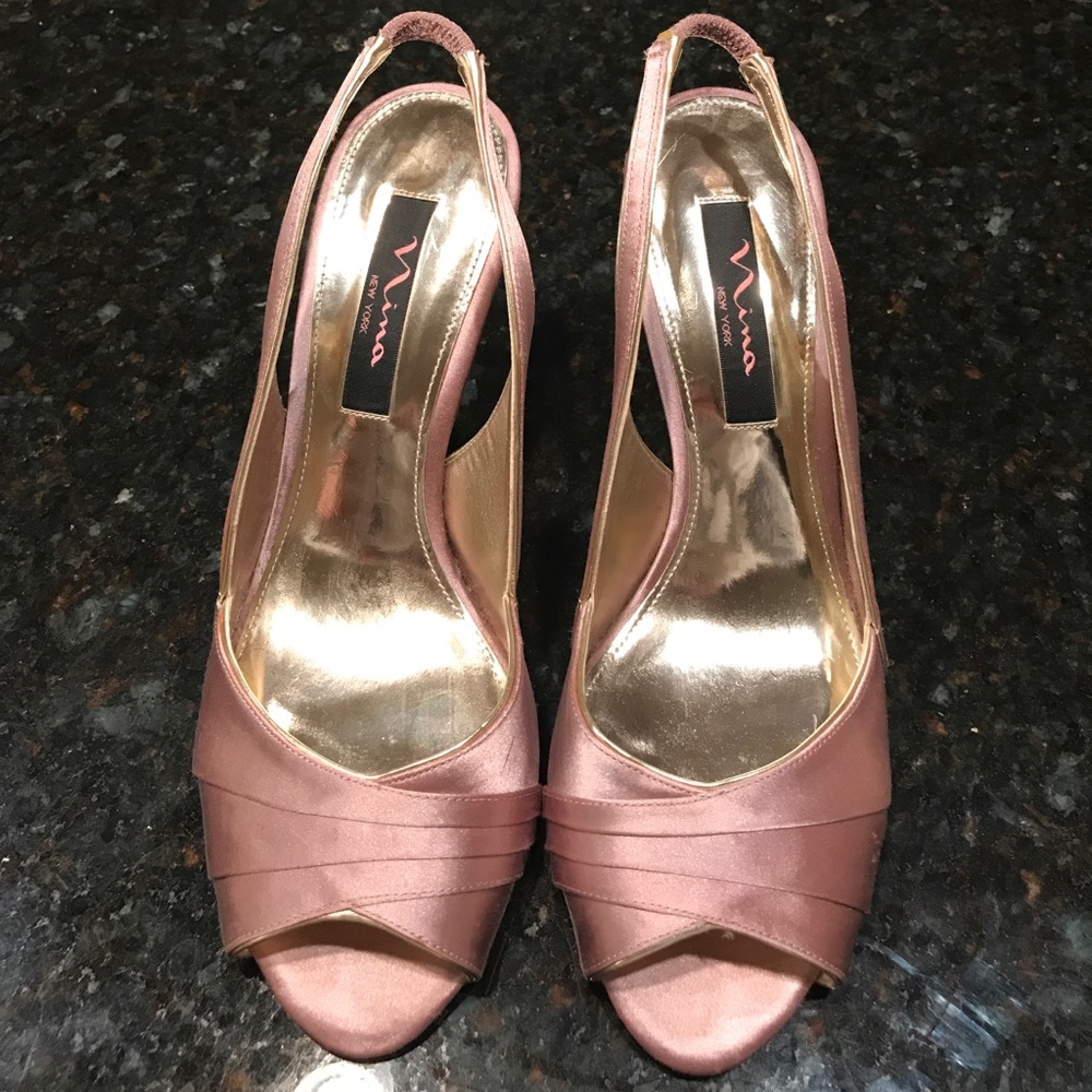 Nina champagne satin pumps