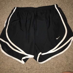 Size Medium Black and White Nike Dri-Fit