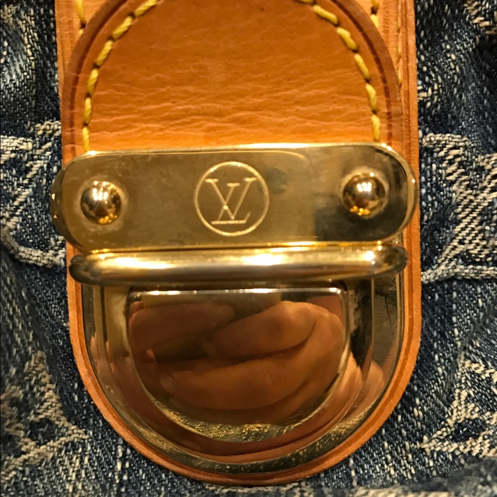 ❤️SOLD❤️Louis Vuitton Pleaty Denim - Picture 3 of 8