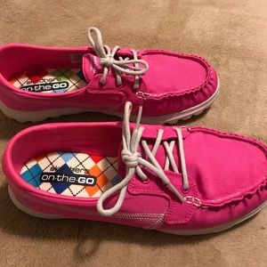 Skecher's on-the-go