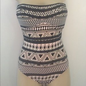 Jessica Simpson one piece bathing suit