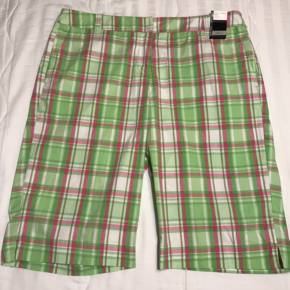NEW YORK & CO Manhattan Chino Bermuda Midtown Rise