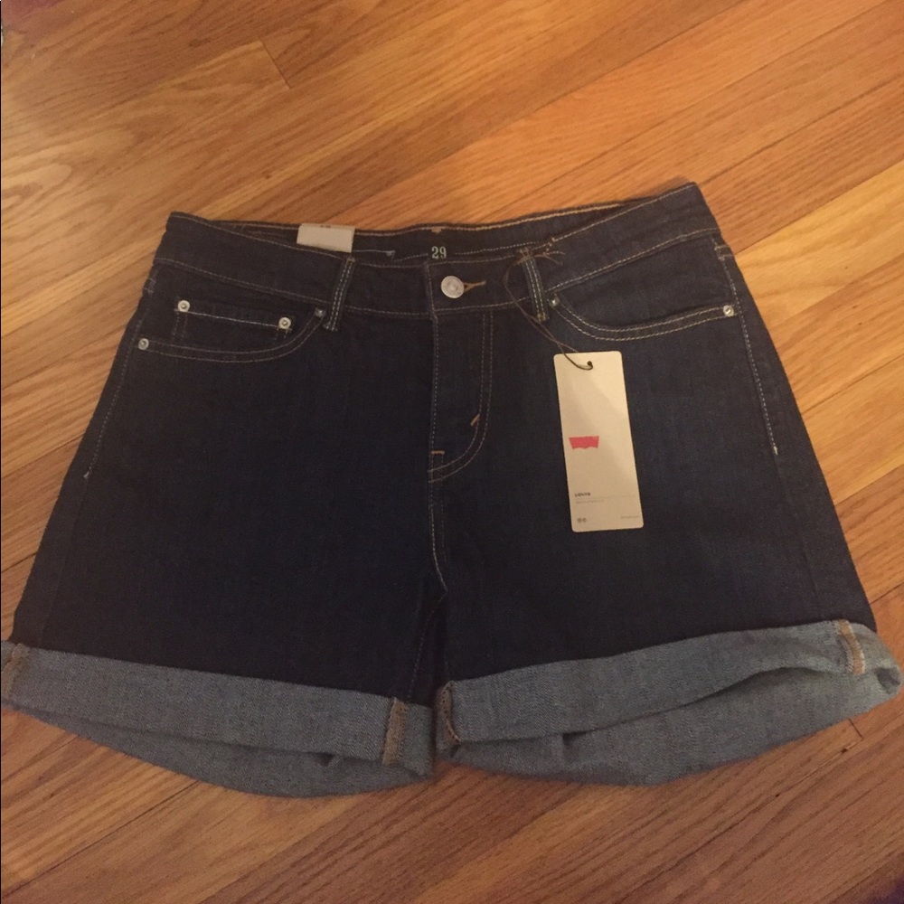 Juniors Levi's jean shorts