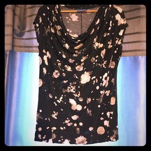 Simply Vera by Vera Wang Medium T-Shirt