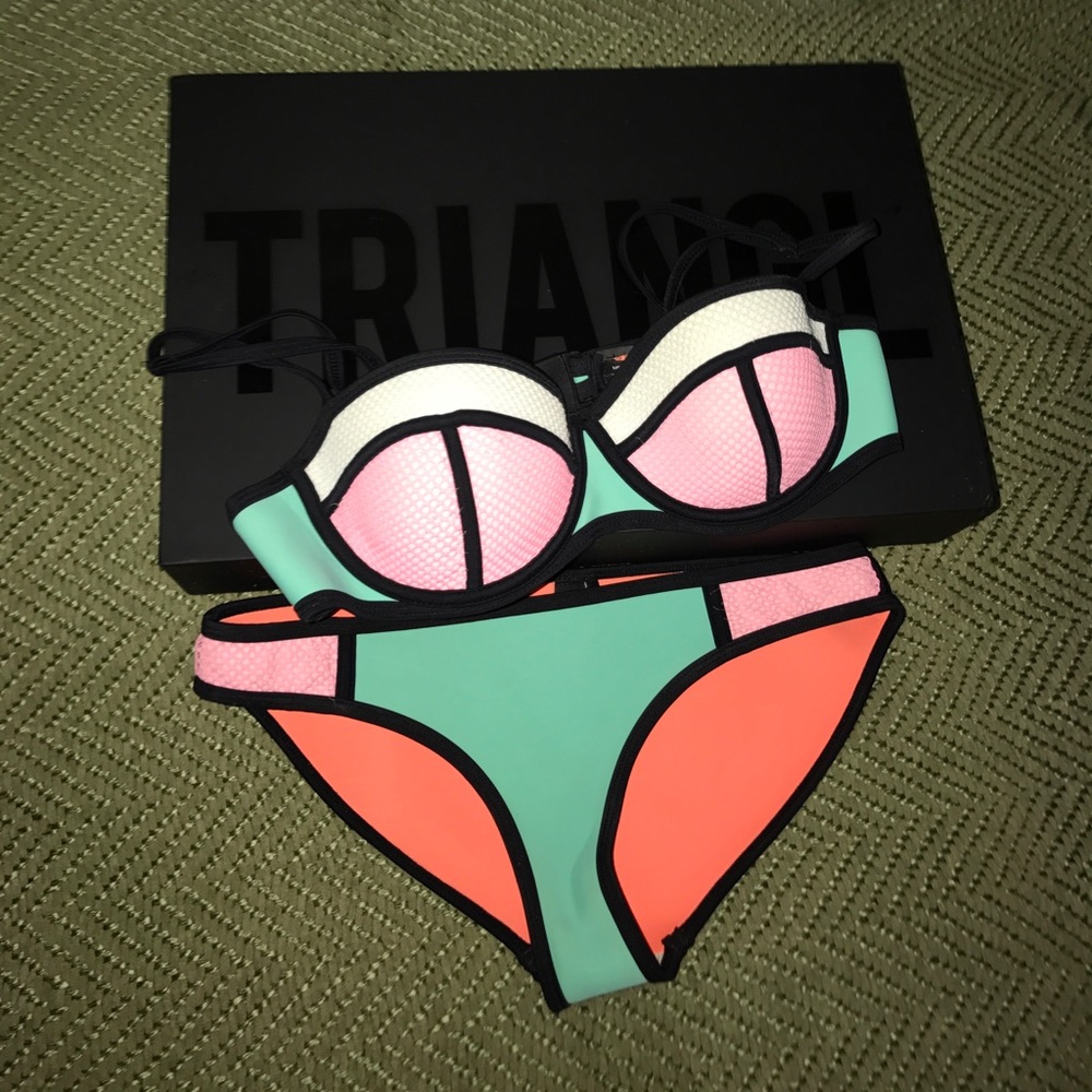 Triangl Bikini (Authentic)