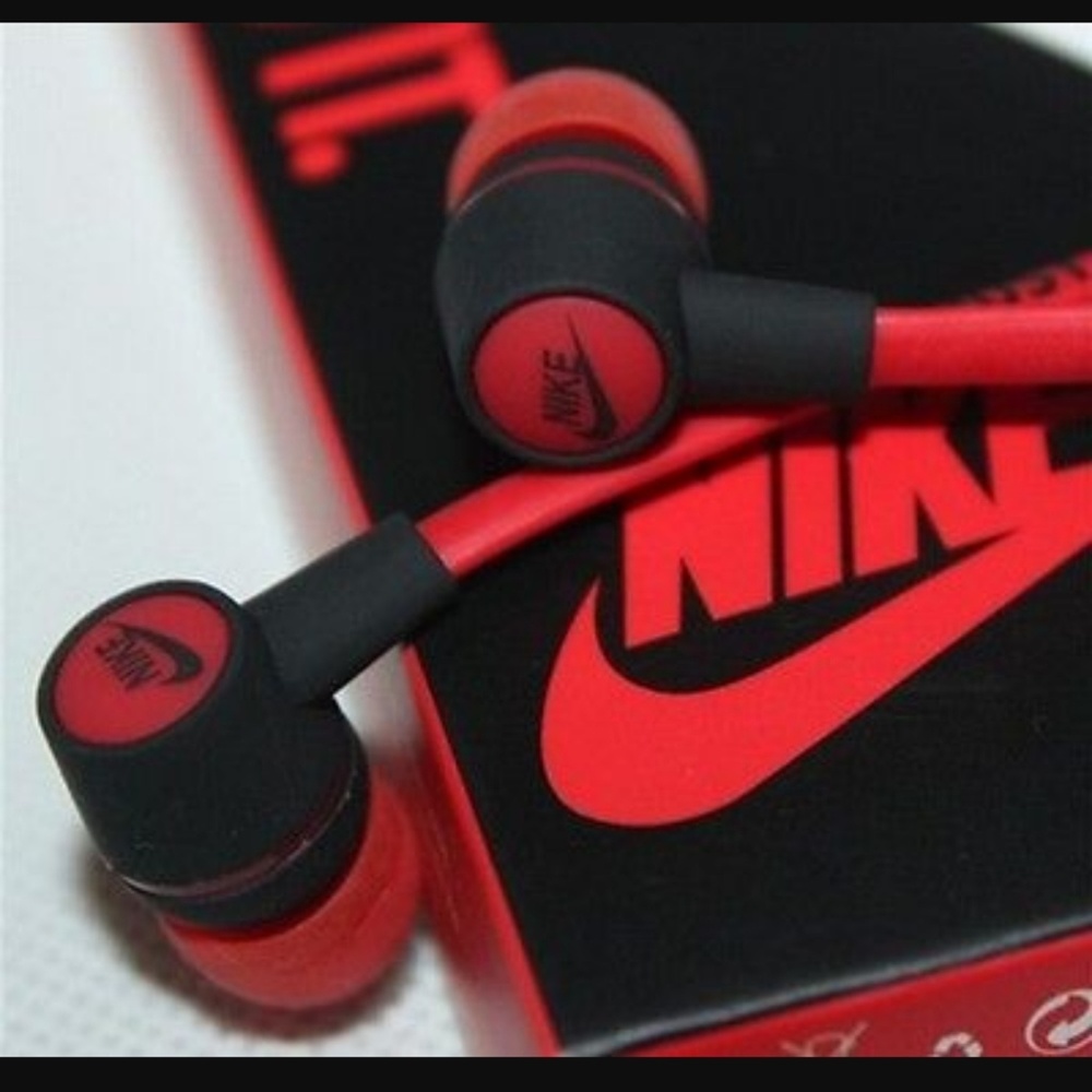 Sale! Nike Earphones