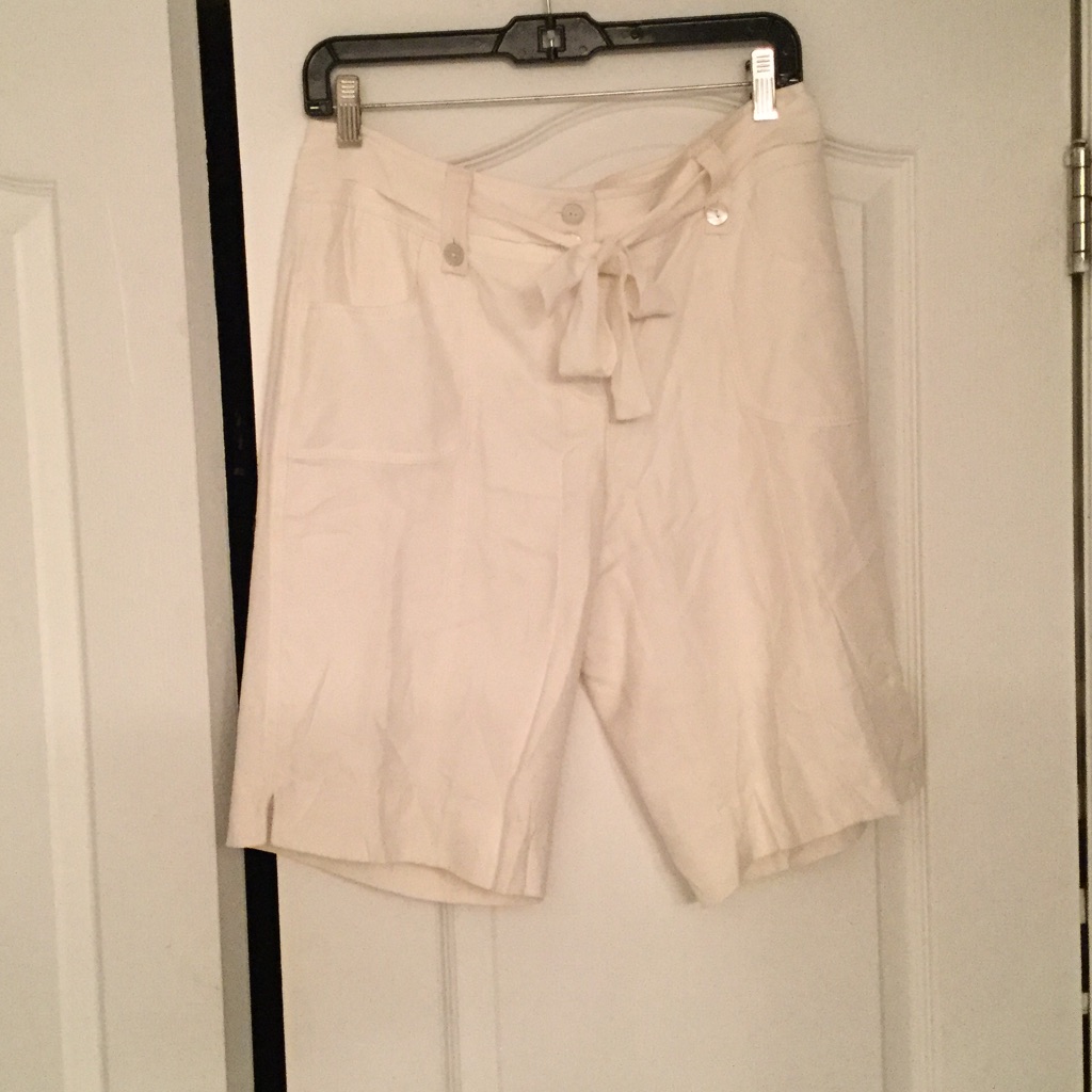 Whbm Silk Cream Lined Bermuda Short 115 Inseam