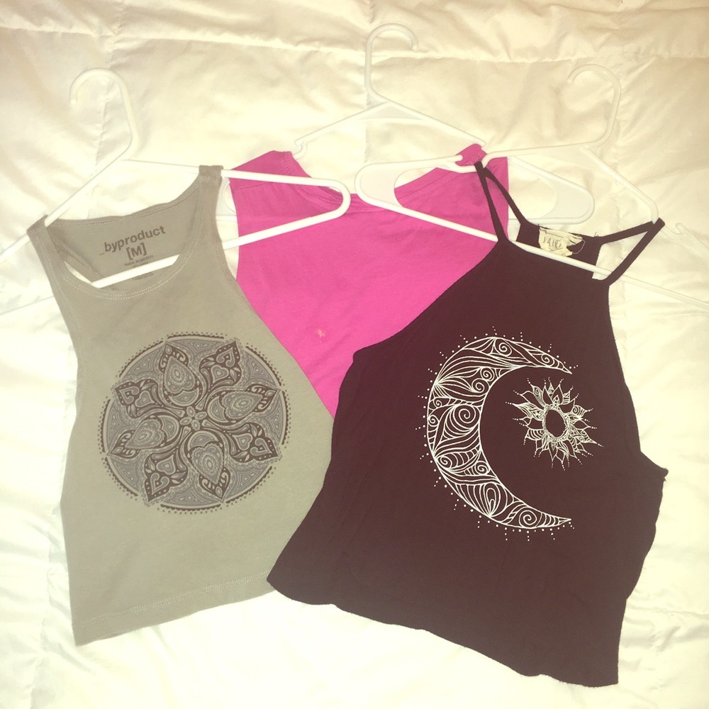 🔹SOLD🔹 Crop tops!