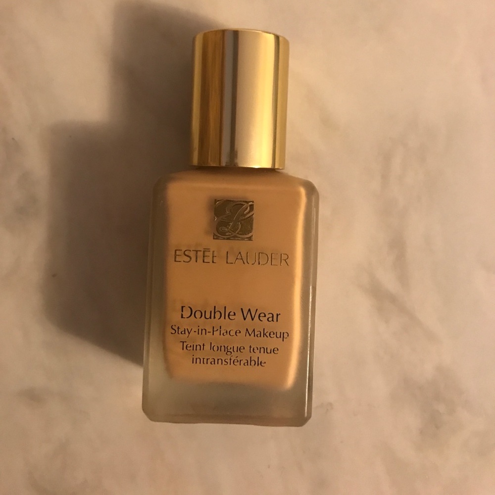 Estée Lauder Double Wear Stay-in-Place Foundation