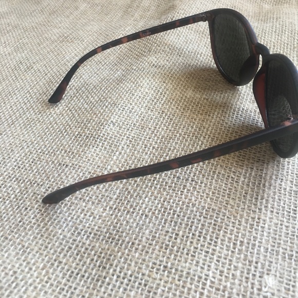 Mirrored Tortoiseshell Cat Eye Sunnies - Picture 4 of 5