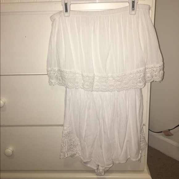 White romper - Picture 2 of 2