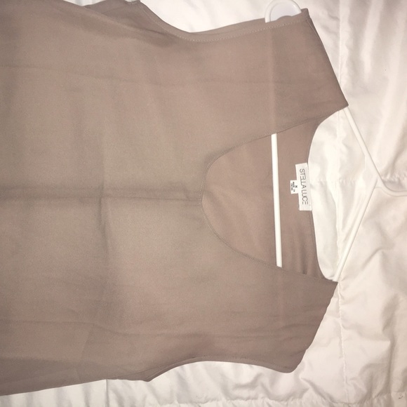 Modern top - Picture 2 of 2