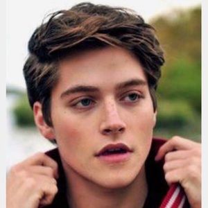 Meet your Posher, Carson