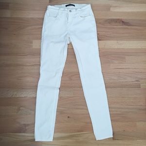 J BRAND SUPER SKINNY WHITE JEAN