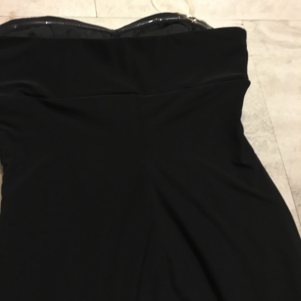 Dress - Picture 6 of 7