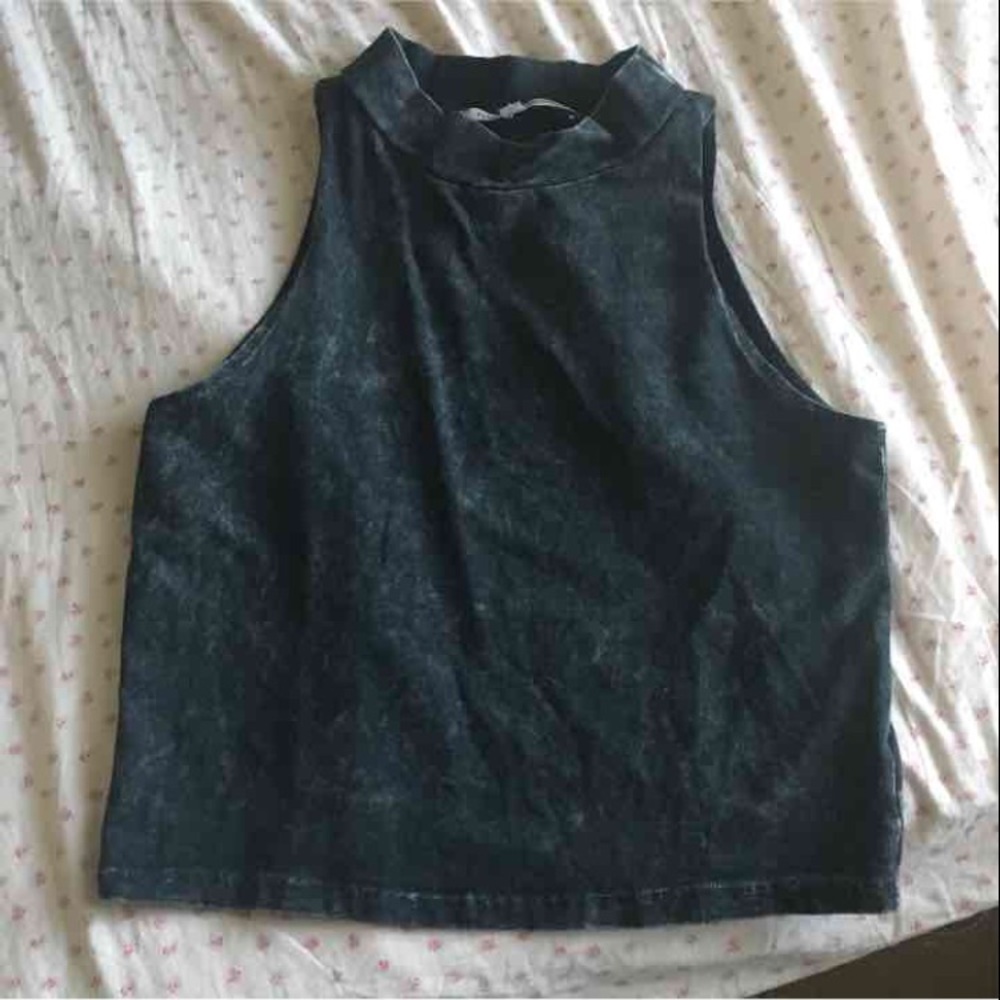 Black acid wash crop
