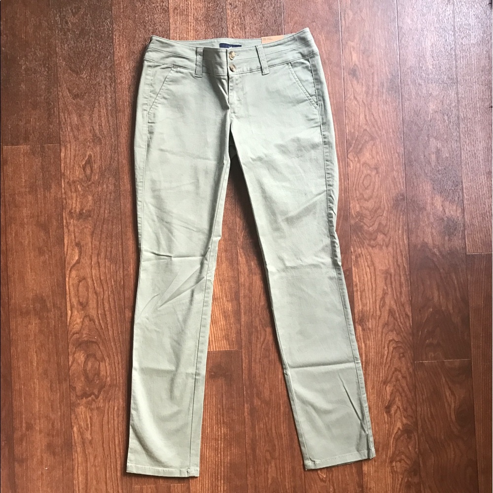 American Eagle khaki pants
