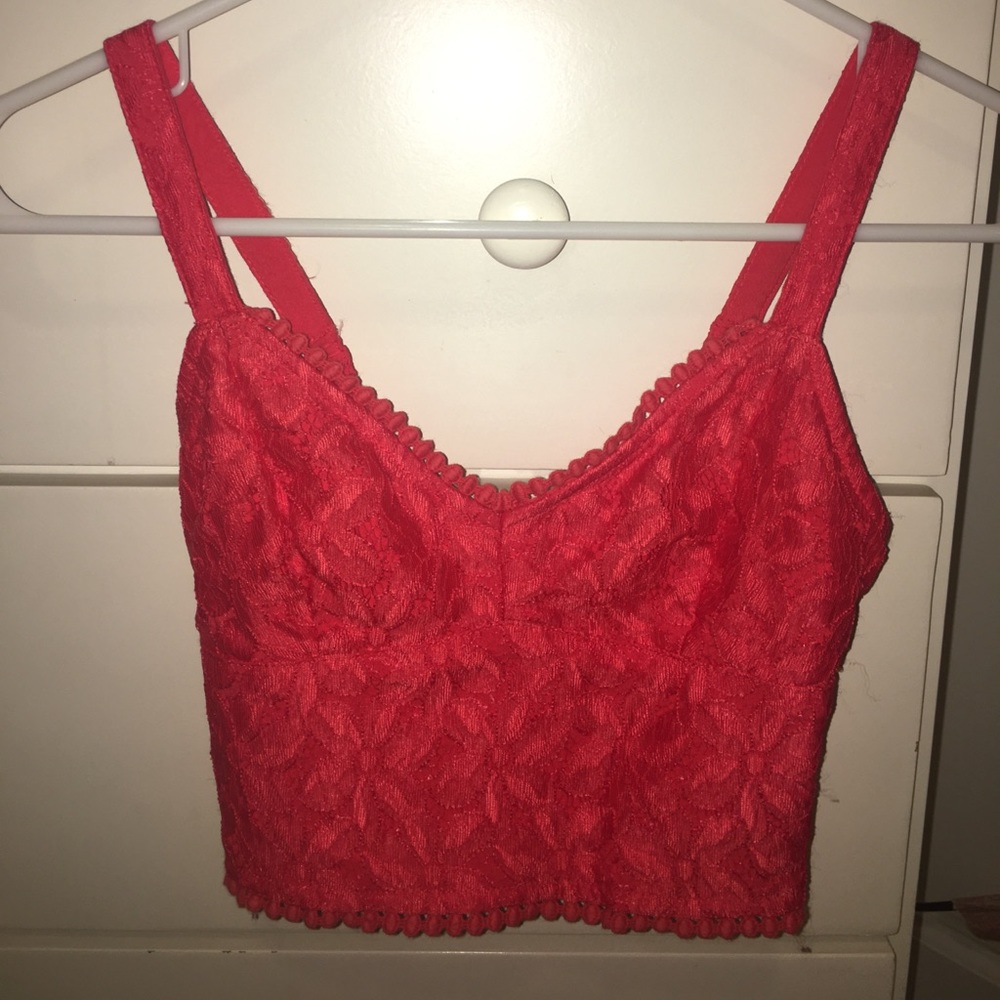 Red flower lace crop top
