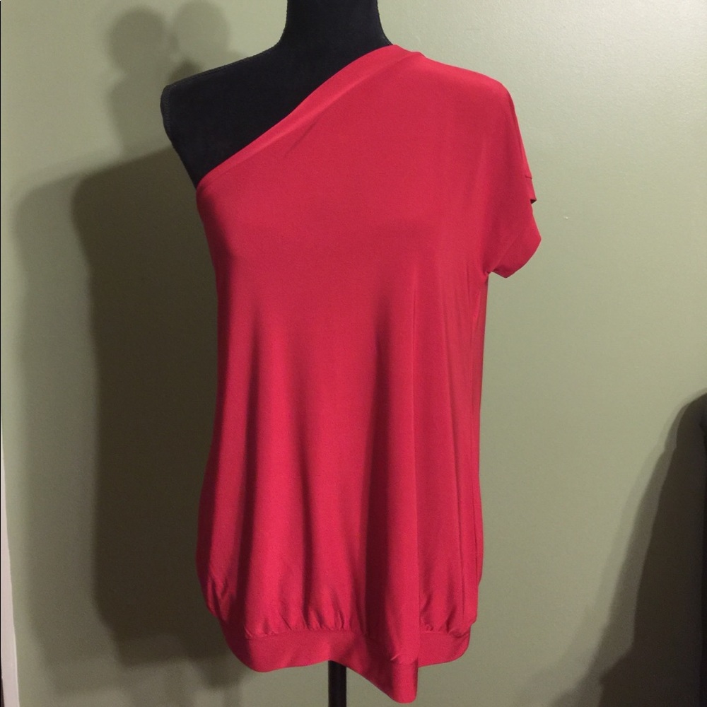 NY&C Red off the shoulder shirt size Large