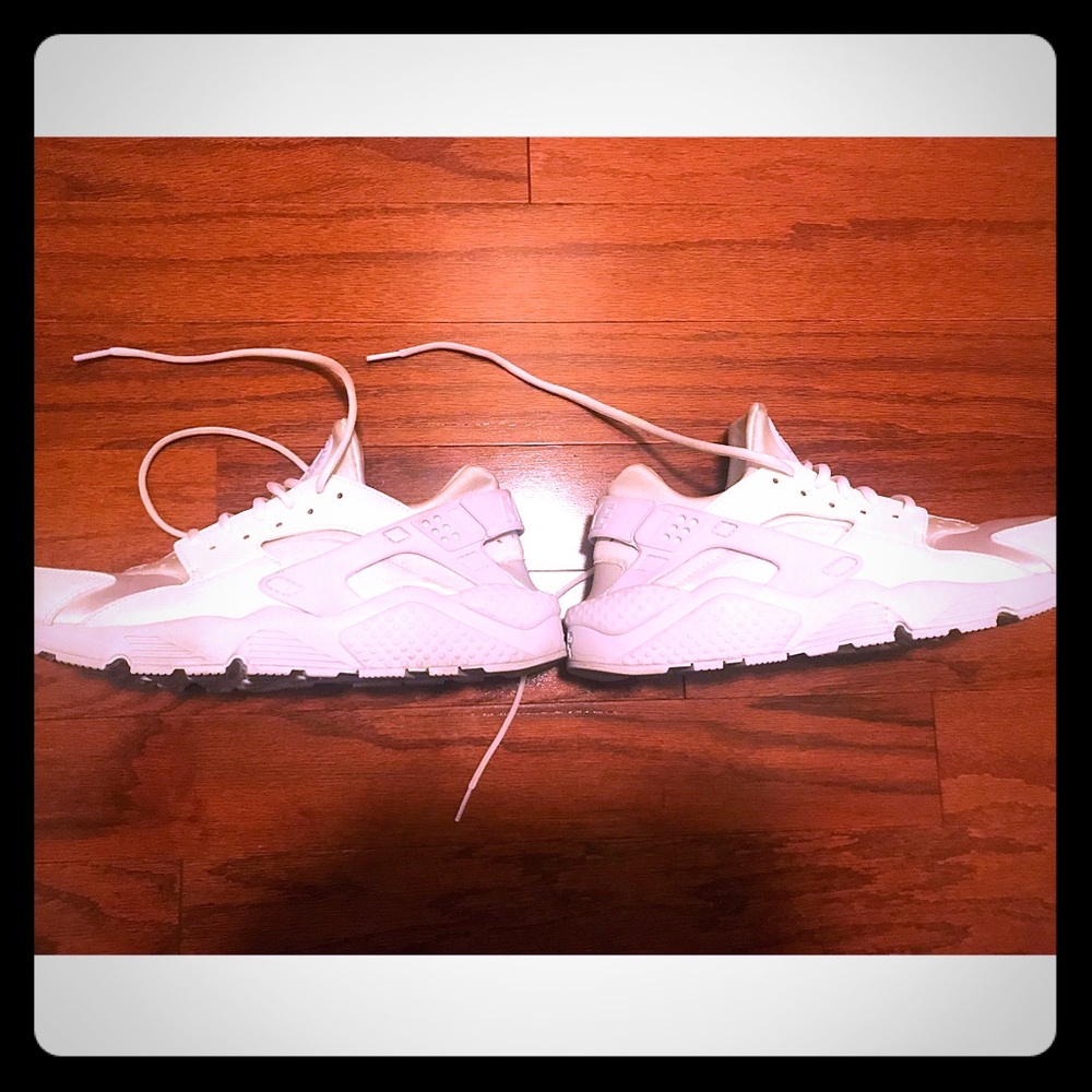 Nike Women's Air Huaraches