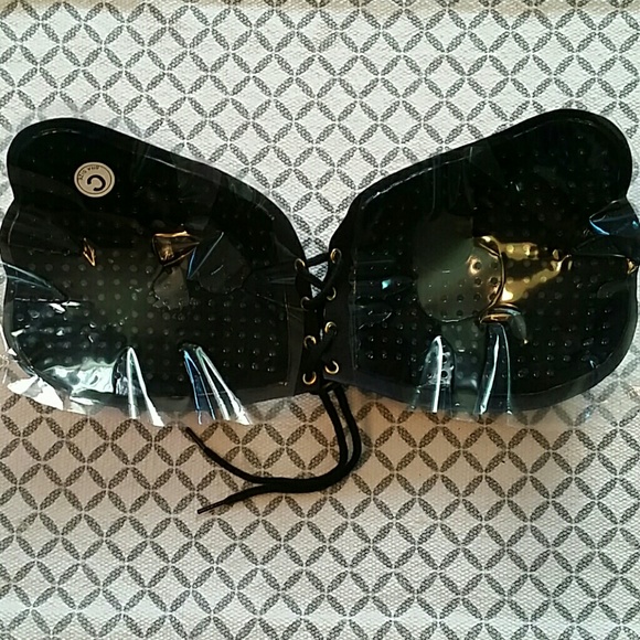 Adhesive adjustable bra NEW in black A, B, C cup - Picture 2 of 3