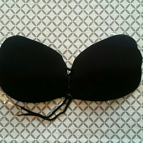 Adhesive adjustable bra NEW in black A, B, C cup - Picture 3 of 3