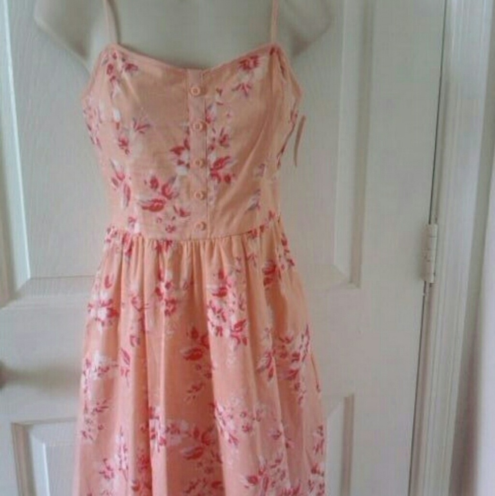 Season sale! NWOT LC Lauren Conrad floral sundress