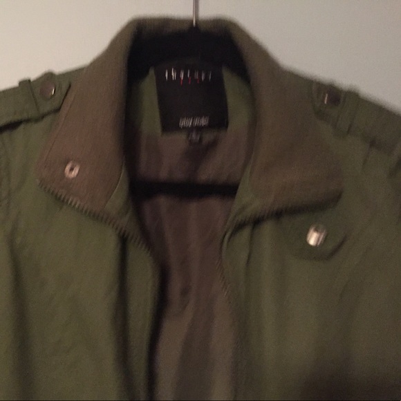 Green bomber jacket - Picture 2 of 3