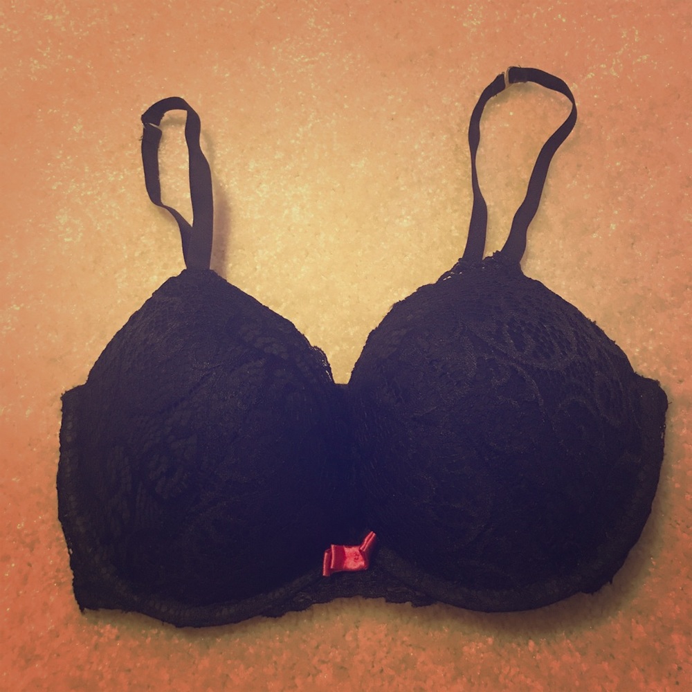 34D Fredericks of Hollywood Black and Pink Set