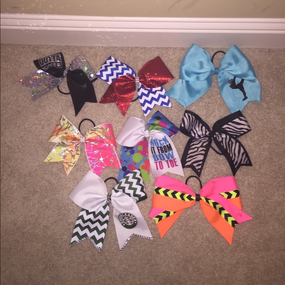 GORGEOUS CHEER BOWS!!
