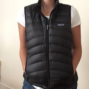 Patagonia puff vest I EMBROIDERED LOGO ON BACK I