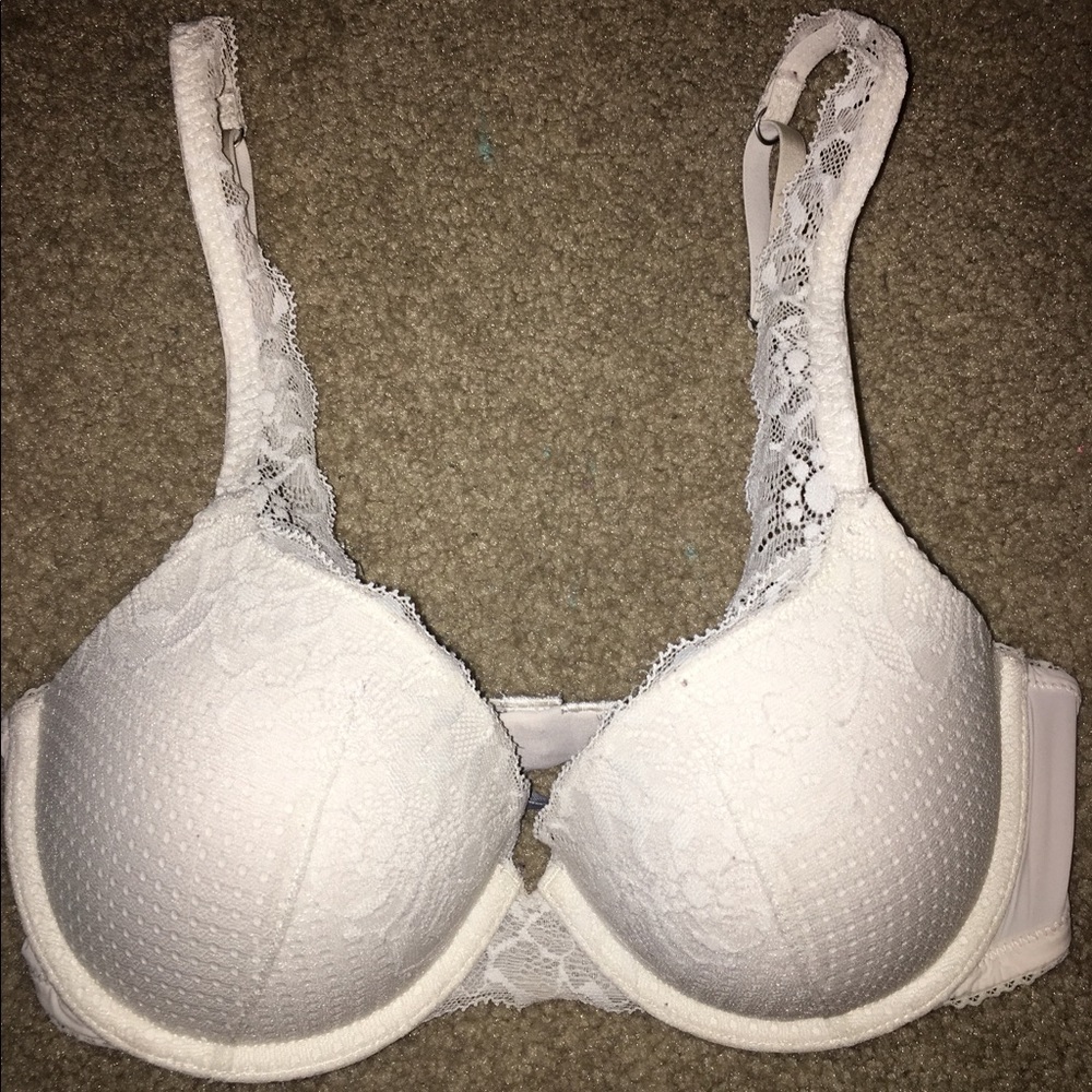 white lace aerie pushup bra
