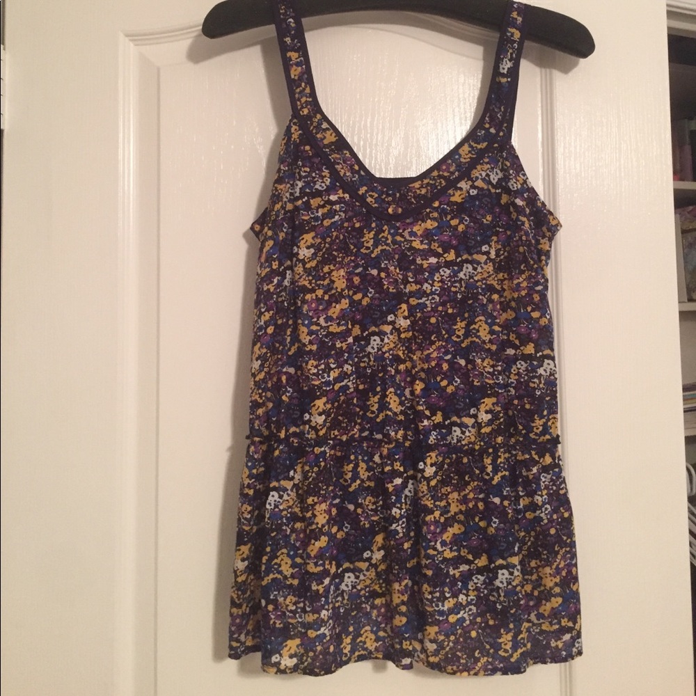 Flowery sleeveless top