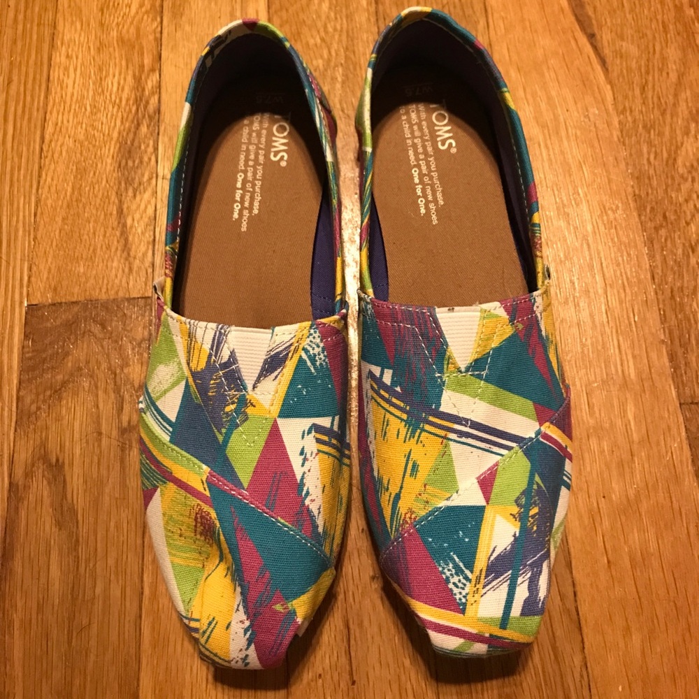 NWT Toms slip on
