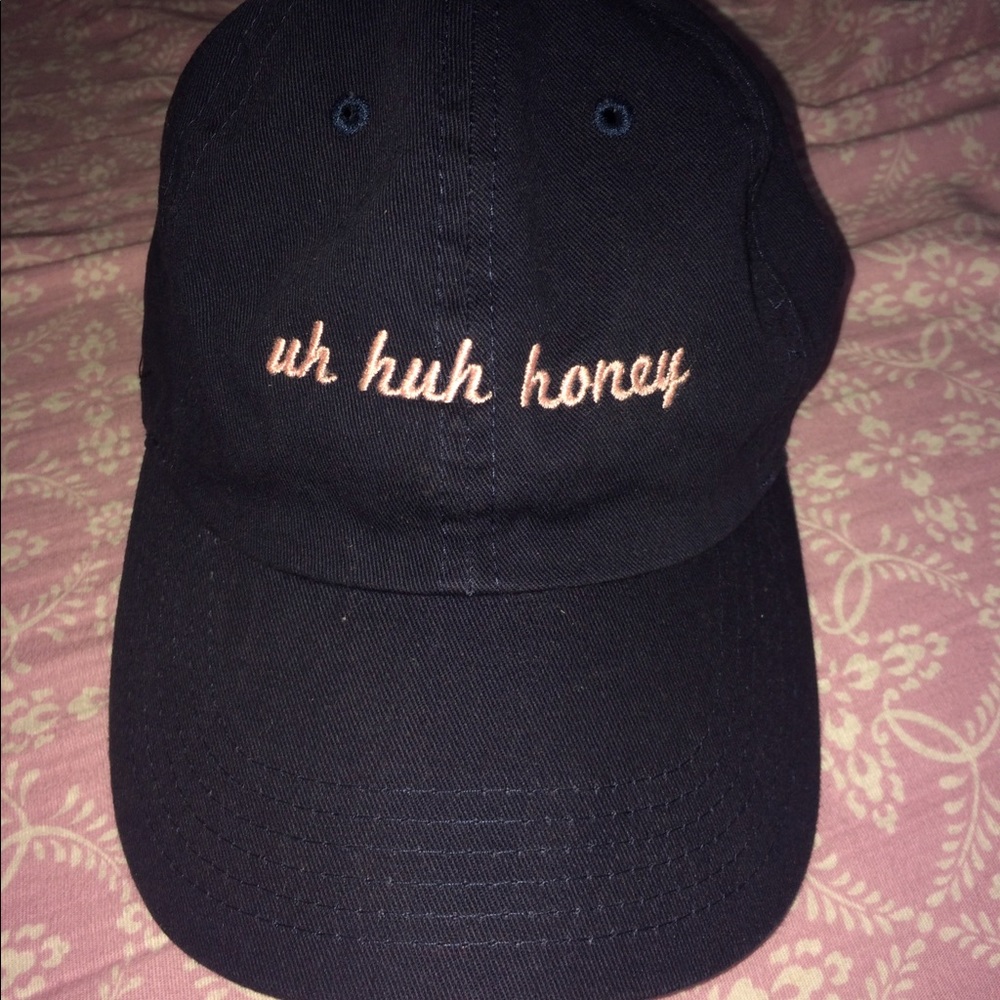 Brandy Melville uh huh honey hat