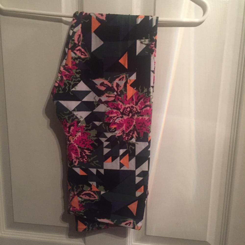 OS Lularoe leggings. NWOT