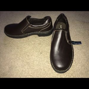 Brown dress shoes