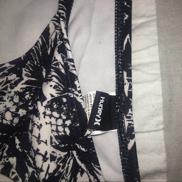 Hurley pineapple bottoms - Picture 3 of 3